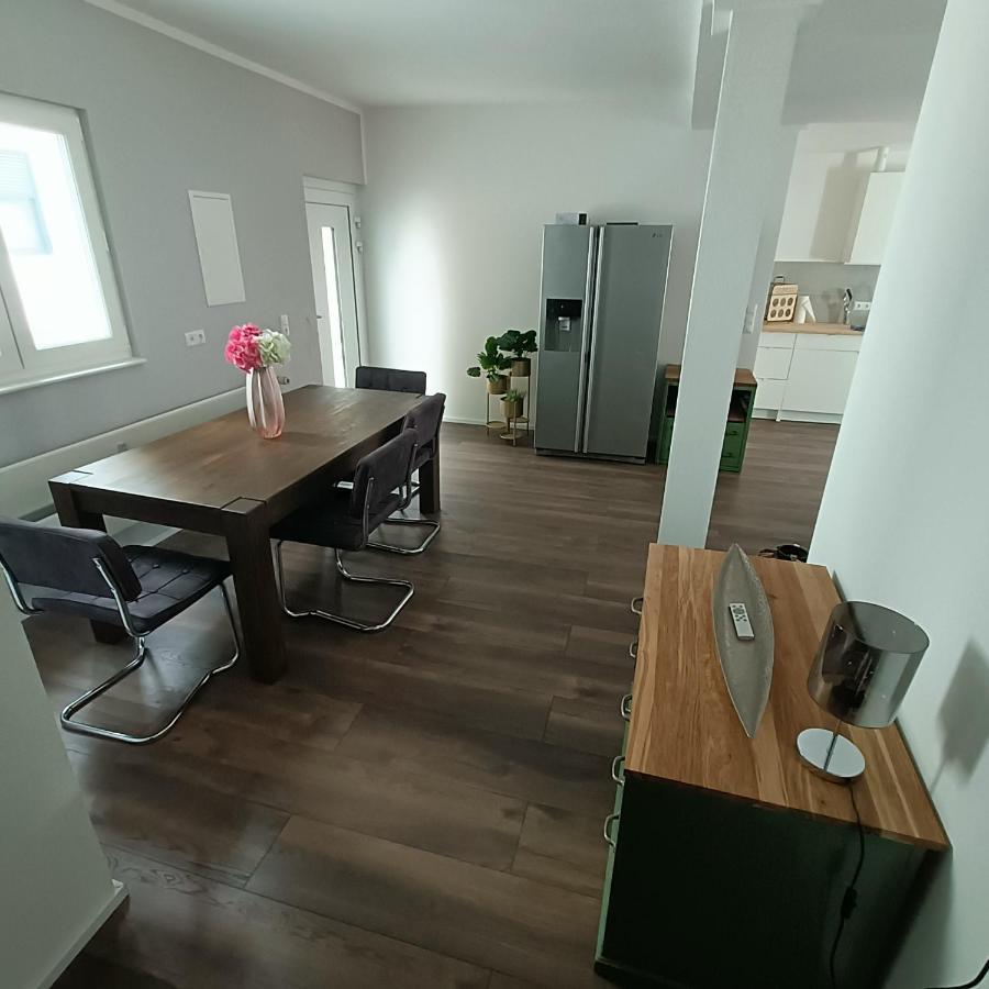 Apartments & Moeblierte Zimmer In Kahl Am Main, Kontaktloser Self Check-In, W-Lan, Schreibtisch, Duschbad, Kuechenzeile, Pkw-Plaetze المظهر الخارجي الصورة