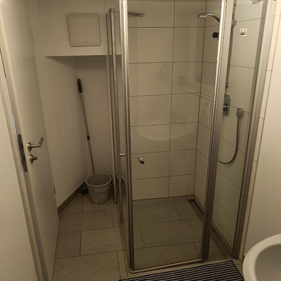 Apartments & Moeblierte Zimmer In Kahl Am Main, Kontaktloser Self Check-In, W-Lan, Schreibtisch, Duschbad, Kuechenzeile, Pkw-Plaetze المظهر الخارجي الصورة
