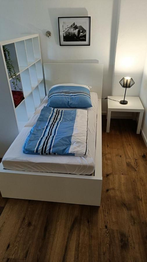 Apartments & Moeblierte Zimmer In Kahl Am Main, Kontaktloser Self Check-In, W-Lan, Schreibtisch, Duschbad, Kuechenzeile, Pkw-Plaetze المظهر الخارجي الصورة